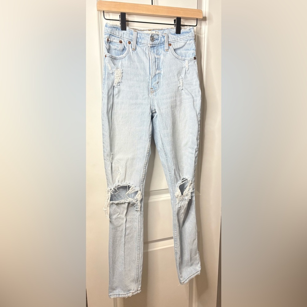 Abercrombie & finch skinny distressed Jean